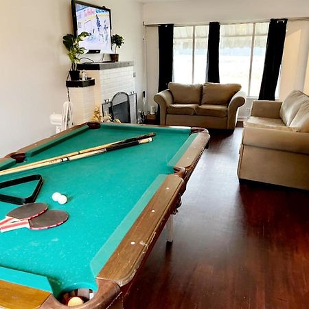 Vintage - 3 Bed House - North Surrey - Ping-Pong And Pool Table - Tv Cable Villa Eksteriør billede
