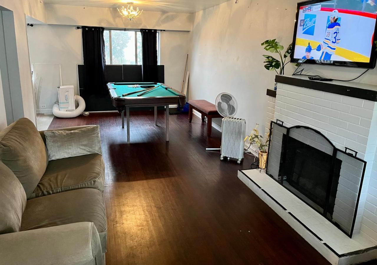 Vintage - 3 Bed House - North Surrey - Ping-Pong And Pool Table - Tv Cable Villa Eksteriør billede